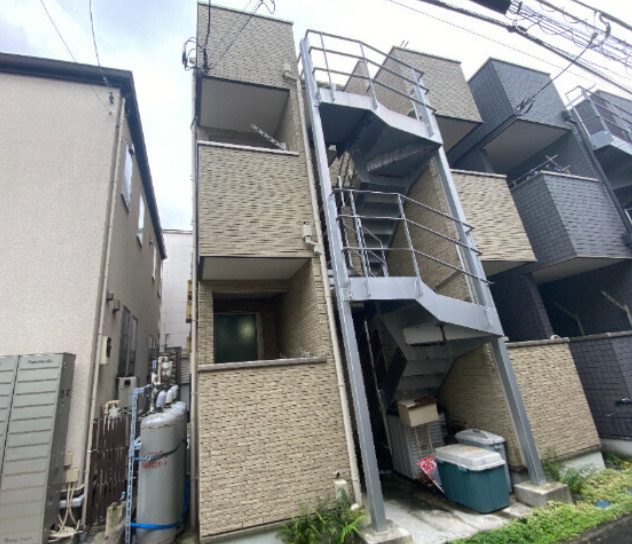 2525コーポラス西日暮里の外観