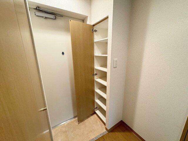 スカイコート三越前壱番館の収納