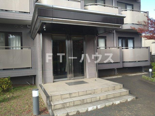 カンファーコート のエントランス