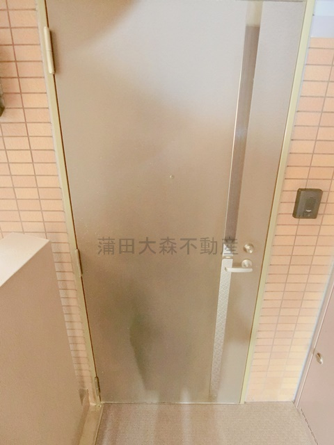 サニークレスト南蒲田の玄関