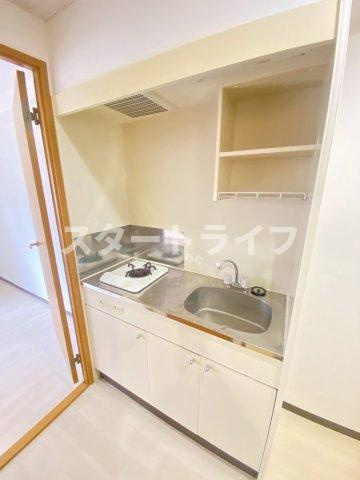 大阪市東淀川区淡路３丁目の賃貸マンションのキッチン