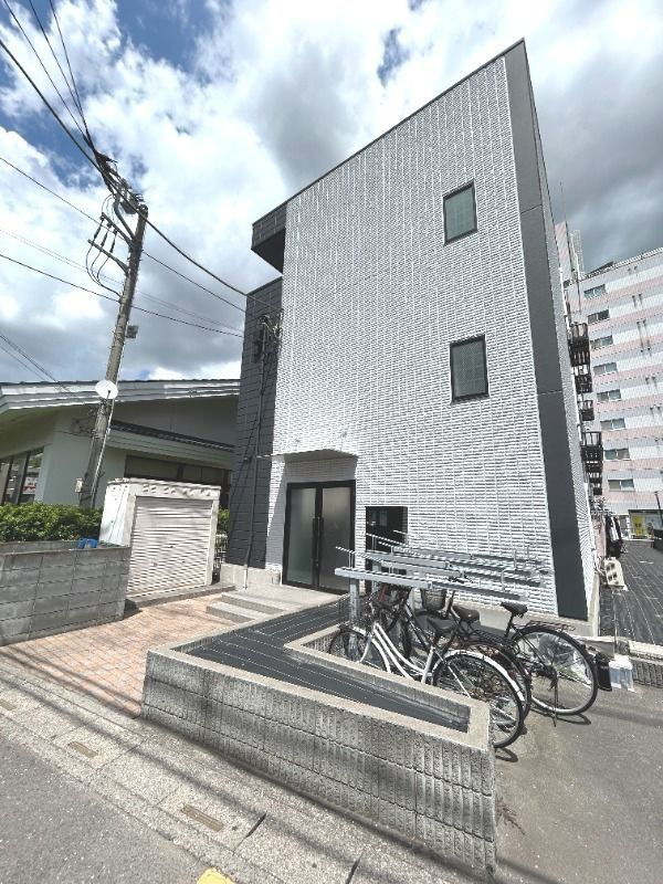 クロノス東大宮の外観