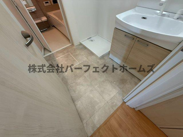 太秦緑ヶ丘戸建　賃貸の洗面所|使いやすい洗面所です