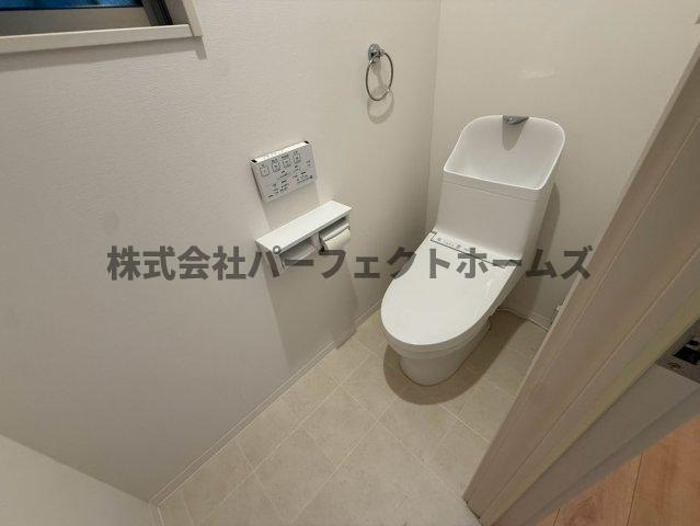 太秦緑ヶ丘戸建　賃貸のトイレ|トイレもきれいです
