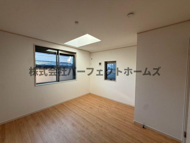 太秦緑ヶ丘戸建　賃貸の洋室|使い勝手のいい洋室です