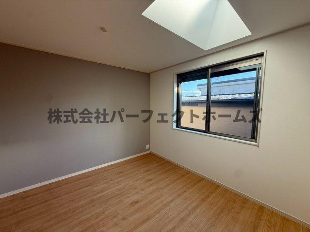 太秦緑ヶ丘戸建　賃貸の洋室|ゆったりした洋室です