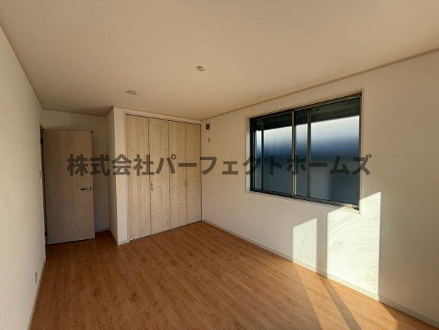 太秦緑ヶ丘戸建　賃貸の洋室|コンパクトで使いやすい洋室です