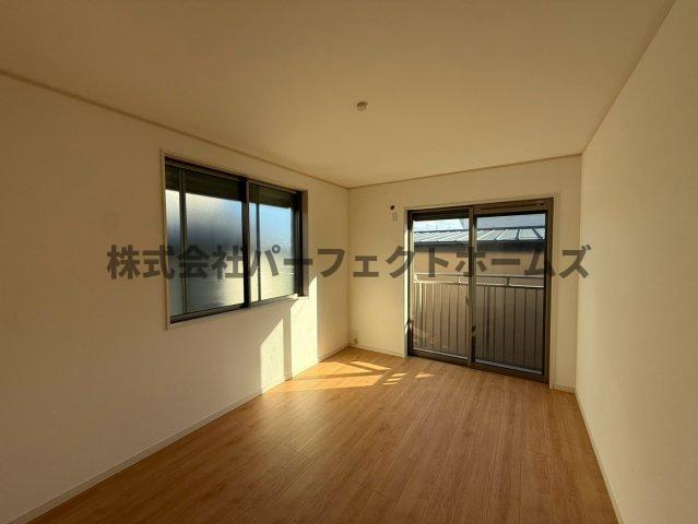 太秦緑ヶ丘戸建　賃貸の洋室|きれいな洋室です