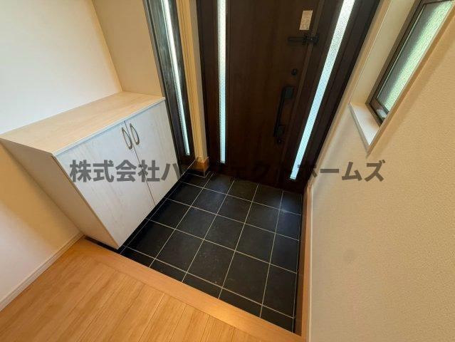 太秦緑ヶ丘戸建　賃貸の玄関|きれいな玄関です