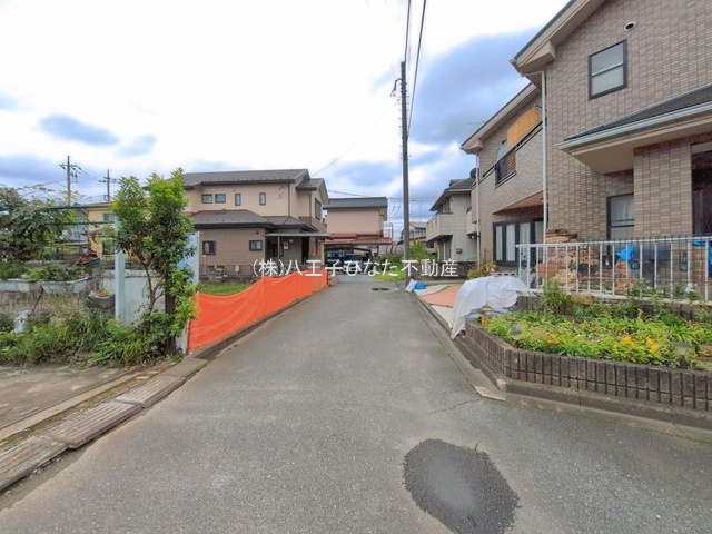 『八王子市新築戸建て』八王子市川口町1729-3【仲介手数料無料】　４期の前面道路含む現地写真|～仲介手数料無料☆八王子ひなた不動産～八王子市川口町　新築戸建て