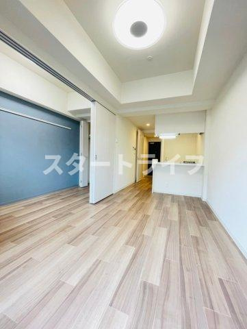 大阪市淀川区東三国６丁目の賃貸マンションの居間・リビング