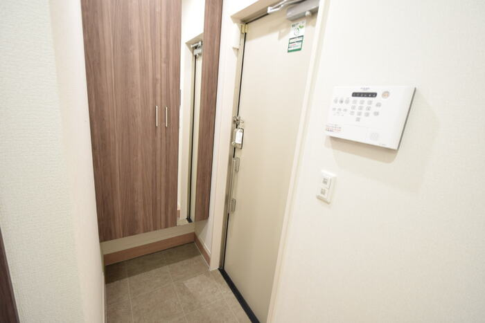 バレンティアの玄関