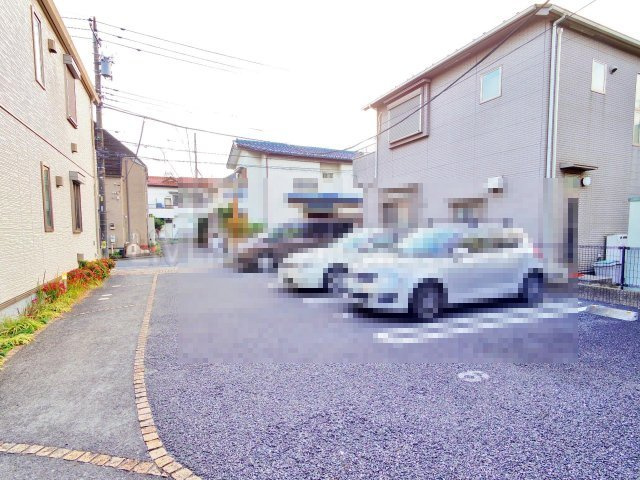 カーサ・フェリーチェⅠの駐車場