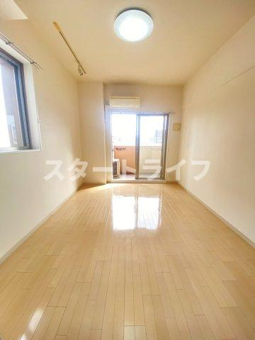 豊中市三国２丁目の賃貸マンションの居間・リビング