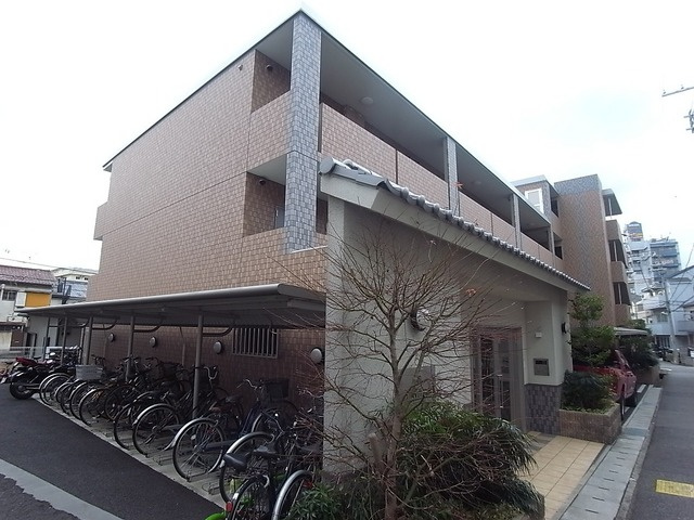 ラ・ウェゾン大石南町の外観