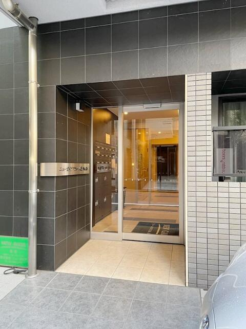 ニューガイアリルーム芝Ｎｏ．２８(ニューガイアリルームシバナンバーニジュウハチ)のエントランス