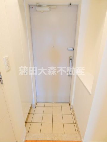 ケンジントンマンション大森WESTの玄関