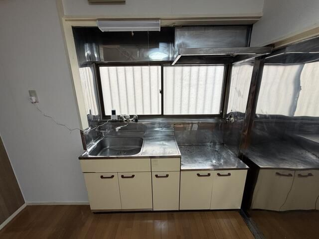 柏市逆井３丁目邸宅のキッチン