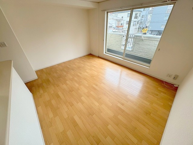 エターナルの居間・リビング