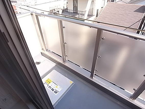 神戸市中央区雲井通３丁目の賃貸マンションのバルコニー
