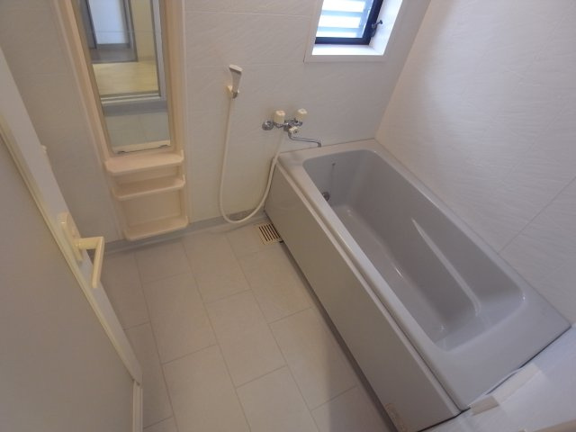 プラスワン芦屋の浴室