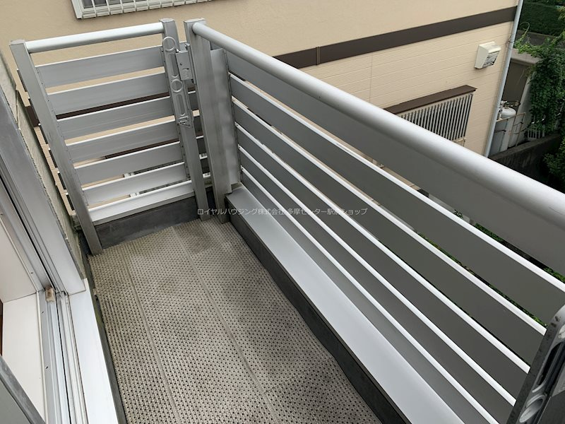 北西向き２階角部屋のバルコニーです♪