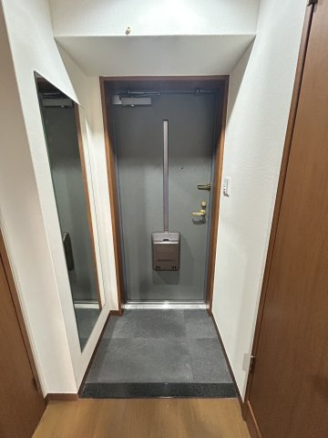 セントアミール南久宝寺の玄関
