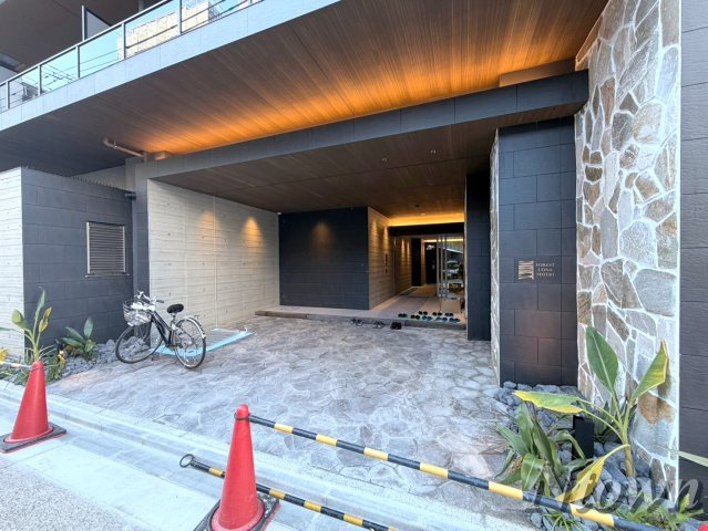 【エントランス】 | フォレスト コナ名駅 | 建物の内部です