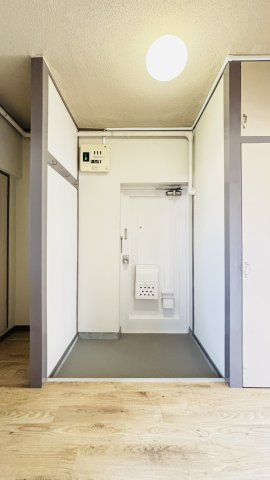 太宰府市都府楼南３丁目の賃貸マンションのエントランス