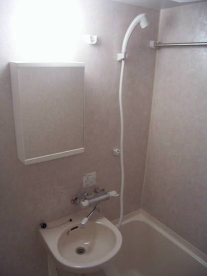 弊社は全物件が仲介手数料半月分+税でご紹介可能です。