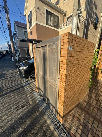豊中市服部豊町２丁目の店舗事務所