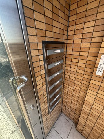 豊中市服部豊町２丁目の店舗事務所