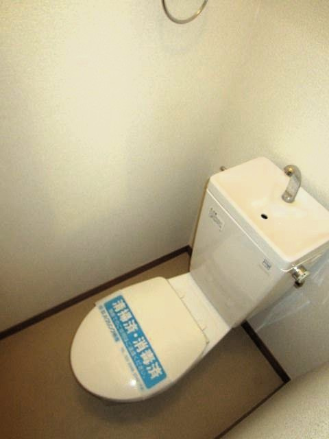 カーサ田園調布のトイレ