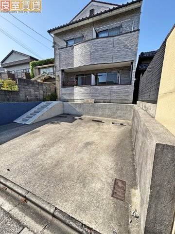 【駐車場】 | シャルム松和
