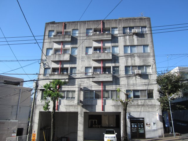 ヤマックスビルの外観