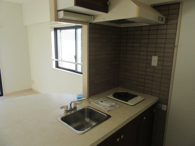 長崎市京泊２丁目の賃貸マンションのキッチン