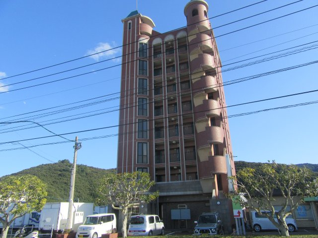 レジデント京泊の外観