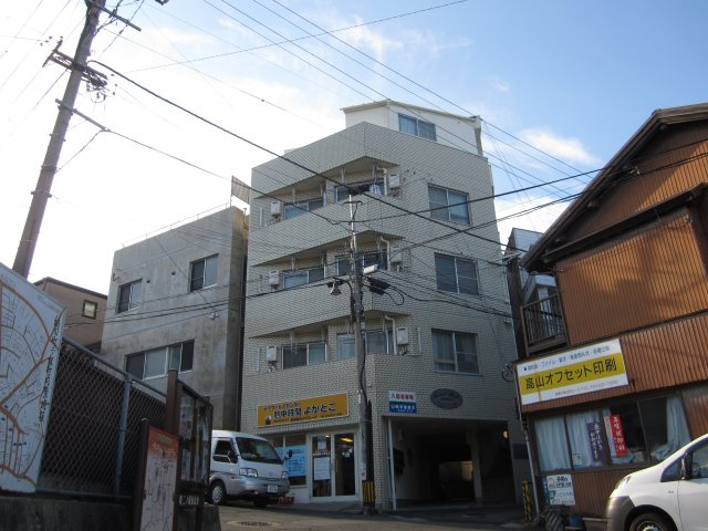 フォレストヒルズ稲田町の外観