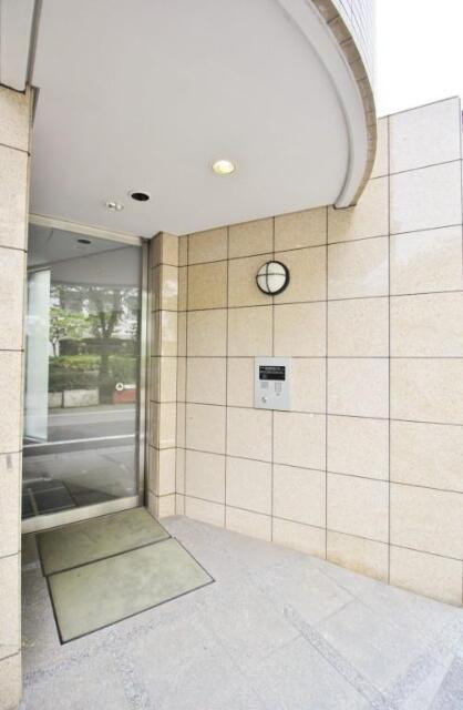 プロムナード岩楯のエントランス