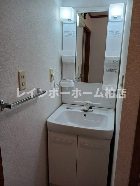 特典：仲介手数料が50％OFFです‼の洗面所
