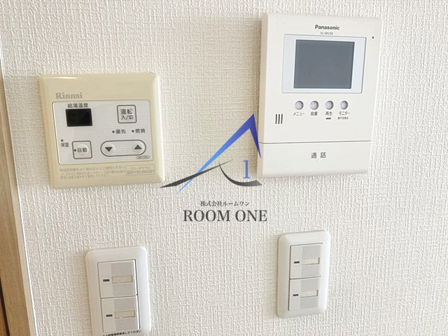 フロントハウスのセキュリティ|モニター付きインターホンです。