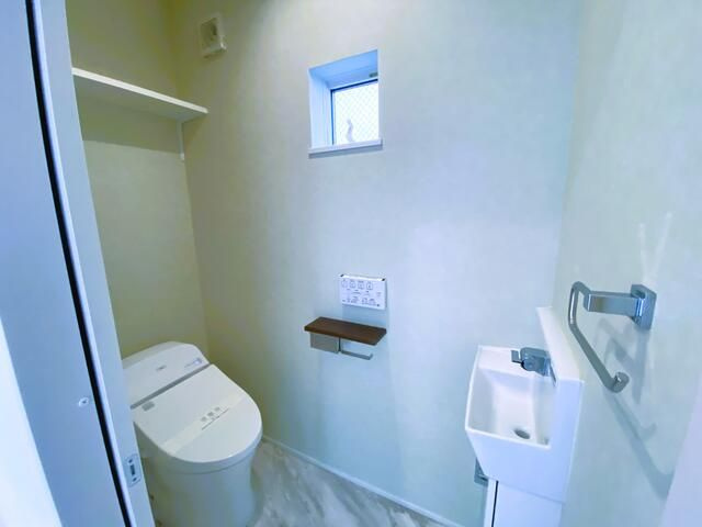 世田谷区等々力５丁目のテラスのトイレ|ゆったりとした空間のトイレです