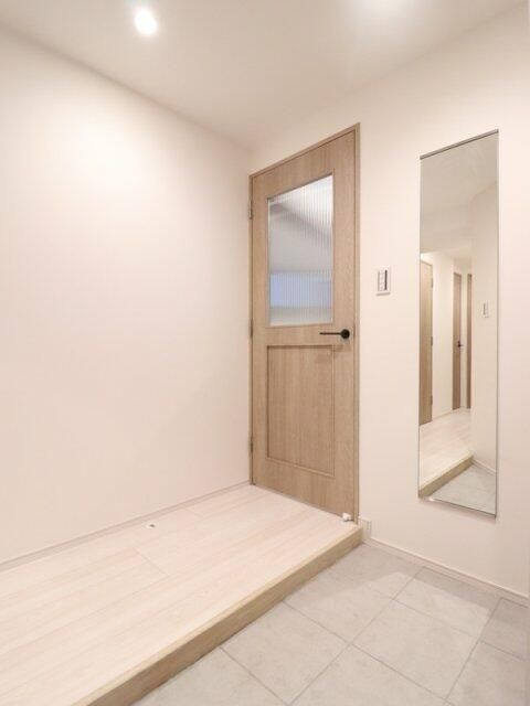 ＧｒａｎＤｕｏ三軒茶屋１１の玄関|玄関です