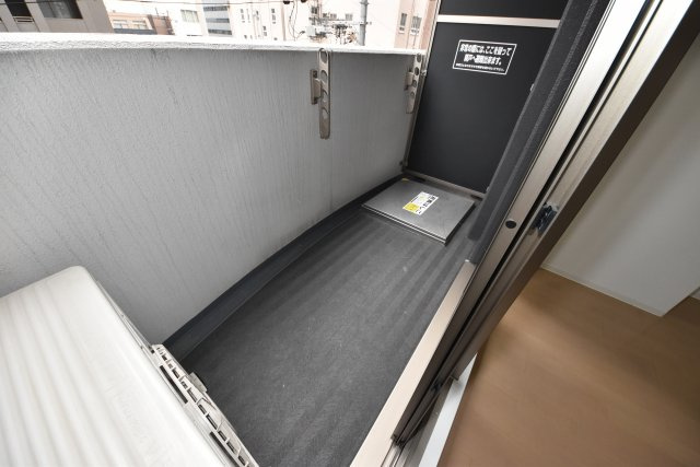 セレニテ本町グランデのバルコニー
