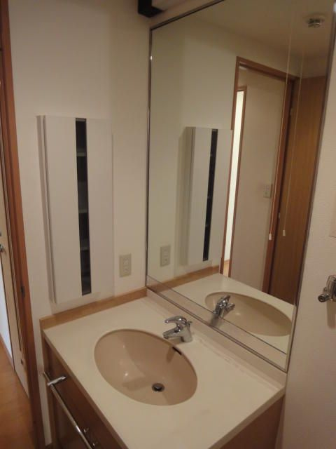 パセーオ駒沢の洗面所|コンパクトで使いやすい洗面所