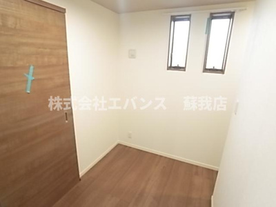 【寝室】 | REGALEST　松ヶ丘町 | 落ち着いて過ごせるお部屋なので、寝室にいかがでしょうか