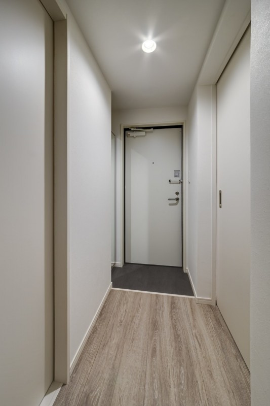 ＴＨＥ　ＢＡＳＥ　高座渋谷の玄関