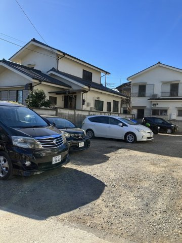 野口ハイツの駐車場
