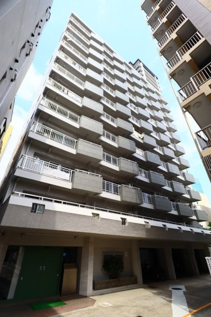 白金武蔵野マンションの外観