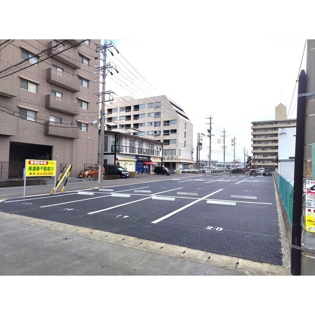 岐阜市薮田南１丁目の駐車場の駐車場
